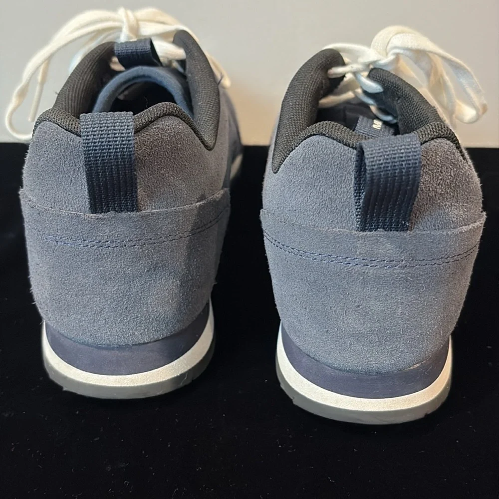 Men’s Merrell Navy Alpine Retro Style Sneakers Size 9